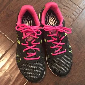 RYKA vida RZX tennis shoe! Size 8.5M